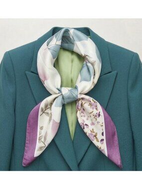 ✨✨Elegant Bandana Square Scarf Silky Floral Purple Beige Luxury Fashion Boho New